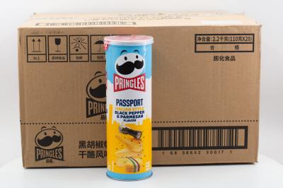 Чипсы Pringles со вкусом черного перца и сыра Пармезан (Китай) 110г 